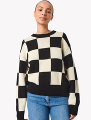 soaked • cabba • pullover