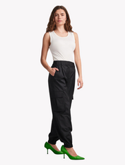 y.a.s • penni • cargo pants