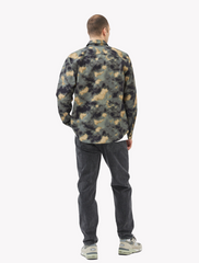 minimum • edwart • overshirt
