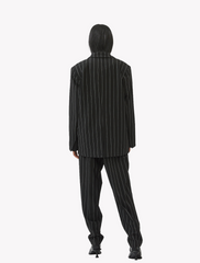 minimum • laerkes • blazer