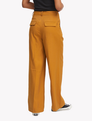 ichi • dazoni • pant