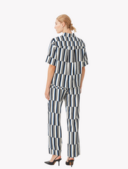 minimum • seliana • shirt