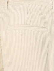 minimum • bratis • weiche kordhose