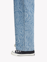ichi • biane • marlene jeans