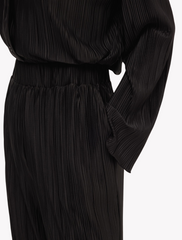 selected femme • ellie • highwaist plisse pant