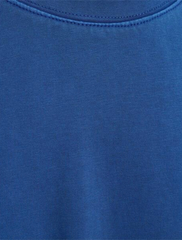 inimum • lono • t-shirt
