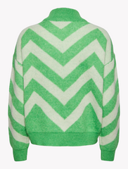 y.a.s • kavalli • zip-pullover