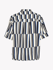 minimum • seliana • shirt