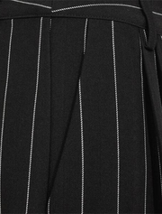 minimum • manjas • pants