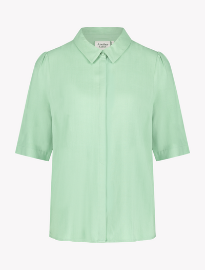 another-label • bache • bluse