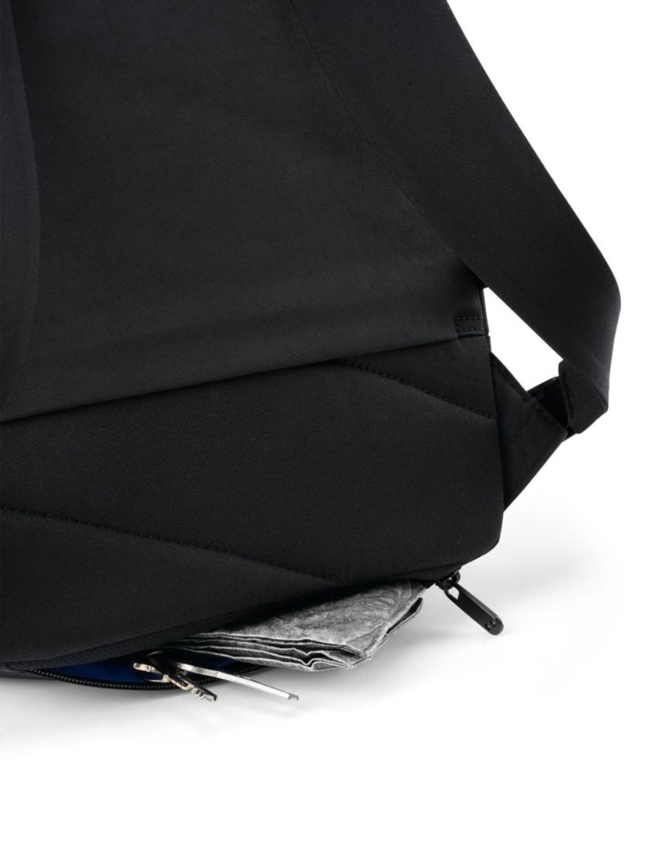 Kontor Crinkle Black