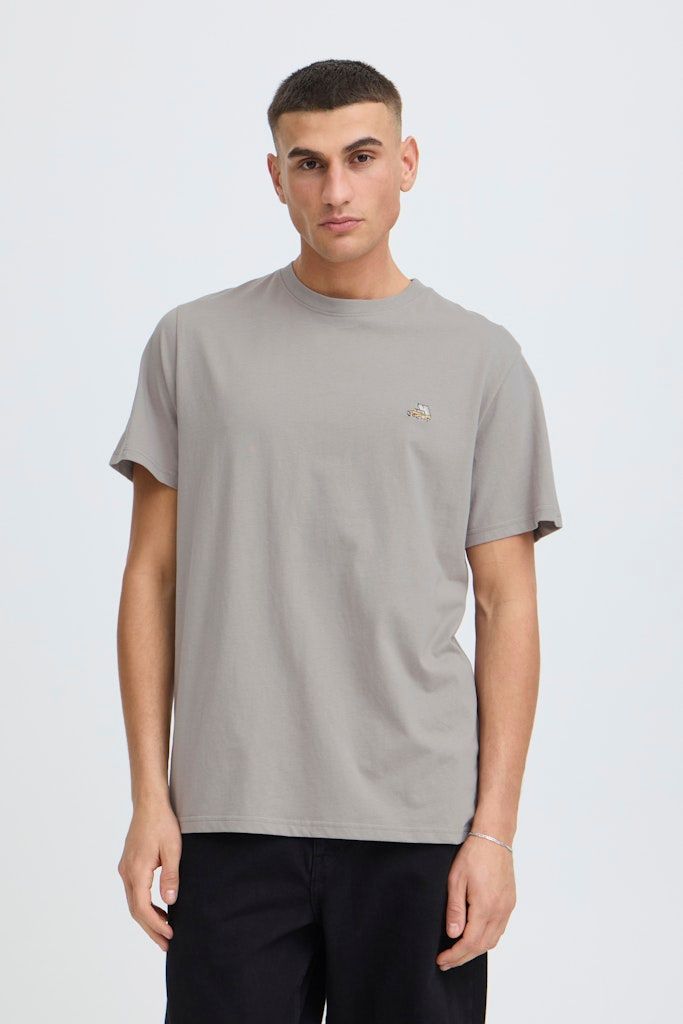 T-Shirt mit Stickerei - UWET