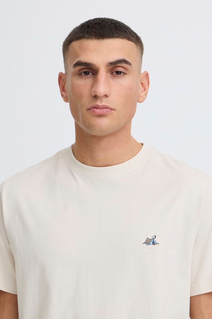 T-Shirt mit Stickerei - UWET