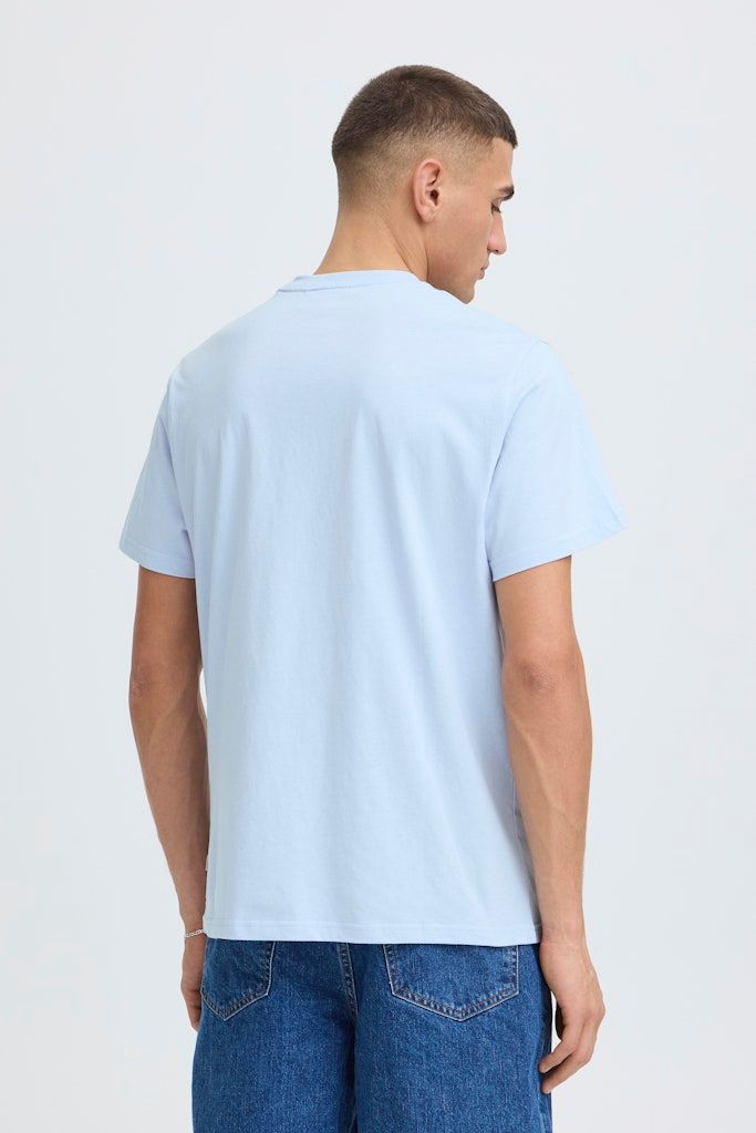 T-Shirt mit Stickerei - UWET