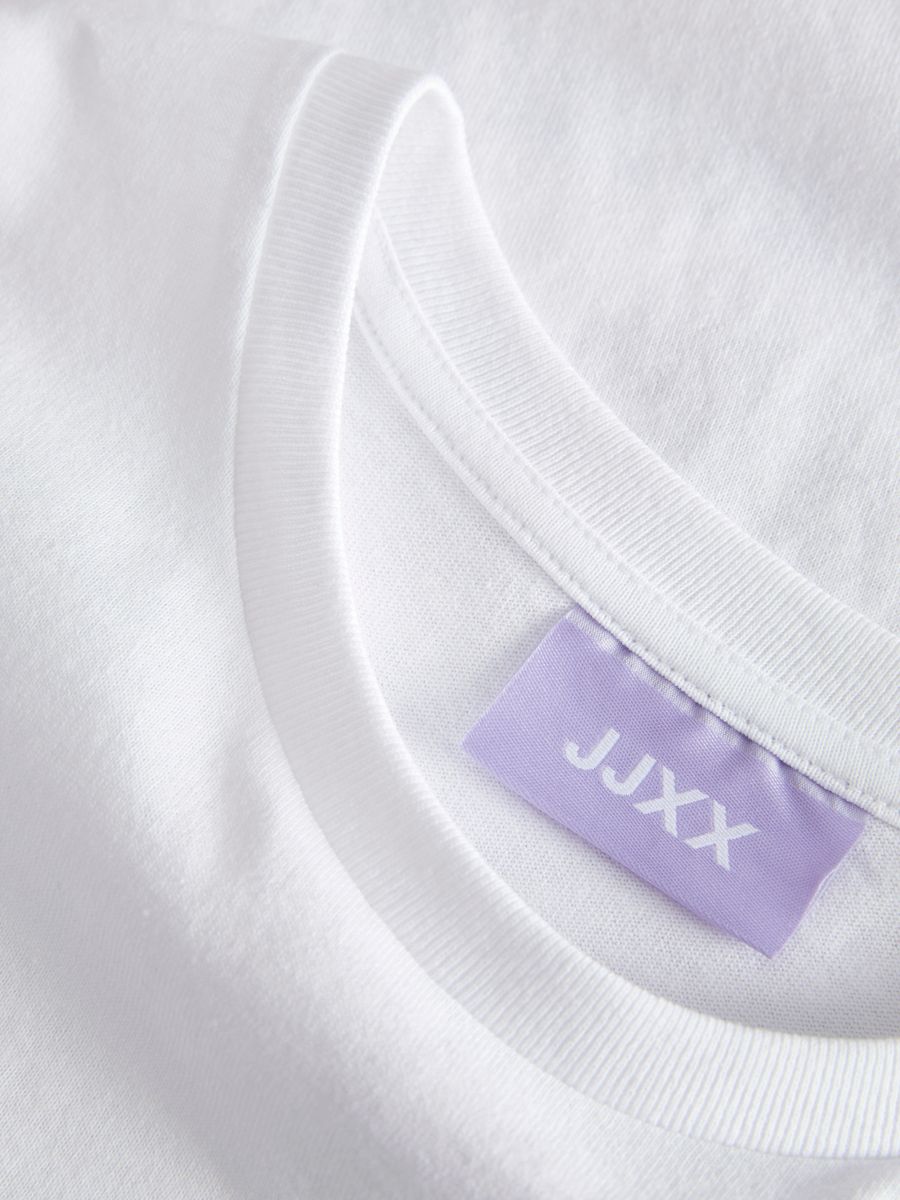 Strawberry T-shirt "MILLOW" in boxy fit