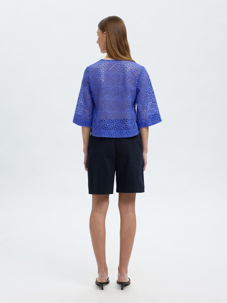Gecropptes Spitzen-Shirt - LAERKE