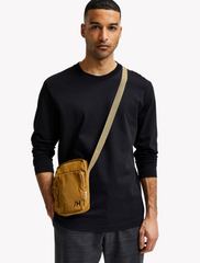 selected homme • relax colman • basic longsleeve aus organic cotton