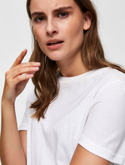 selected femme • my essential • basic t-shirt o-neck