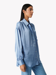 soaked • marija • langarm bluse