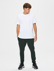 selected homme • relax colman • basic t-shirt mit breiterem kragen