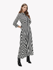 y.a.s • savanna • statement kleid