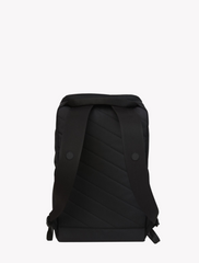 pinqponq • purik • rooted black