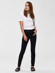 selected femme • my essential • basic t-shirt o-neck