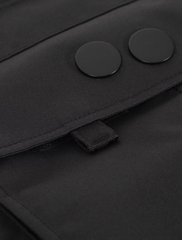 pinqponq • blok medium • construct black