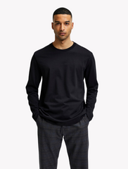 selected homme • relax colman • basic longsleeve aus organic cotton