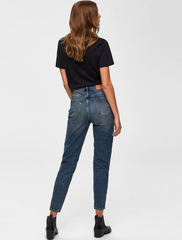 selected femme • my essential • basic t-shirt o-neck