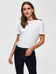 selected femme • my essential • basic t-shirt o-neck